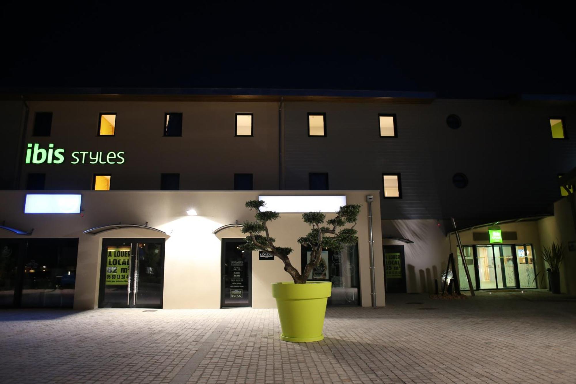 Ibis Styles Villeneuve Sur Lot Kültér fotó